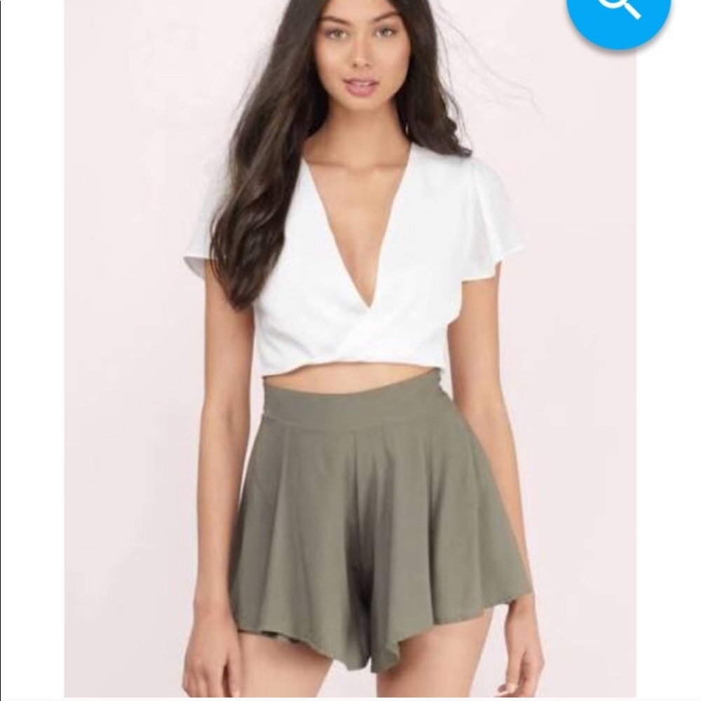 Tony white crop top